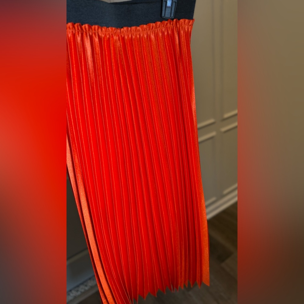Mango Orange Pleated Skirt Size XS - Picture 4 of 9